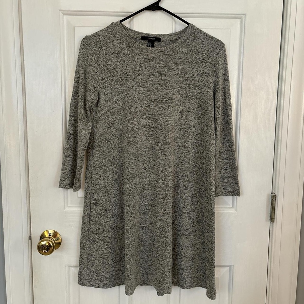 Forever 21 Gray 3/4 Sleeve Crew Neck Sweater Dress
